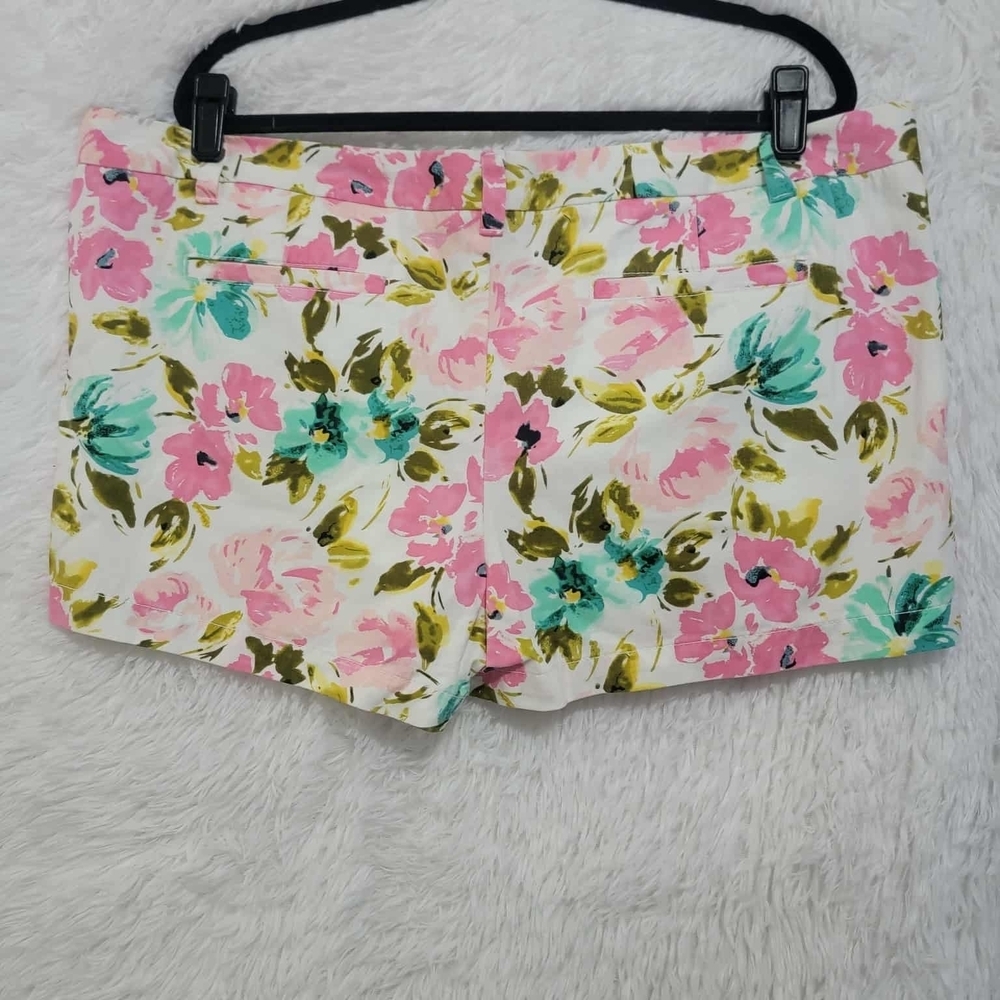 Merona Bermudas Floral Women's Shorts - Pink, Green, Blue Womens Size 18 - Picture 3 of 11